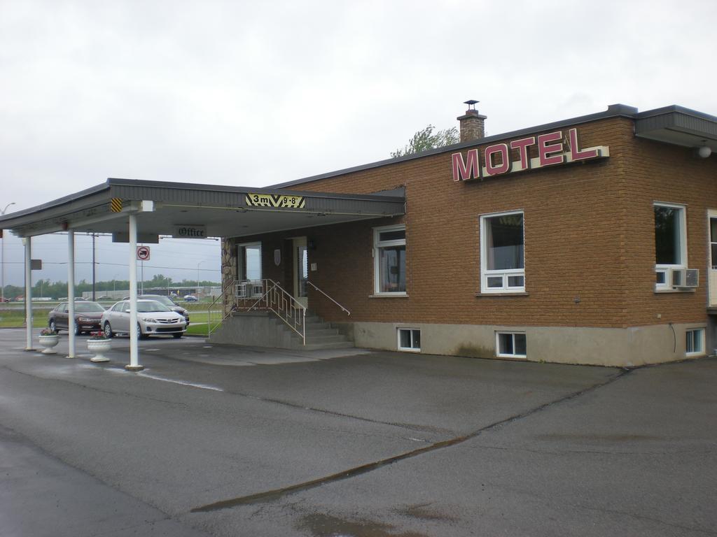 Motel Vaudreuil Εξωτερικό φωτογραφία